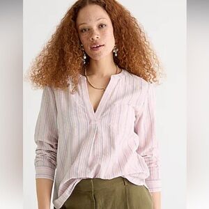 J. Crew V-neck cotton poplin long-sleeve popover in stripe. Size small. Pink/tan